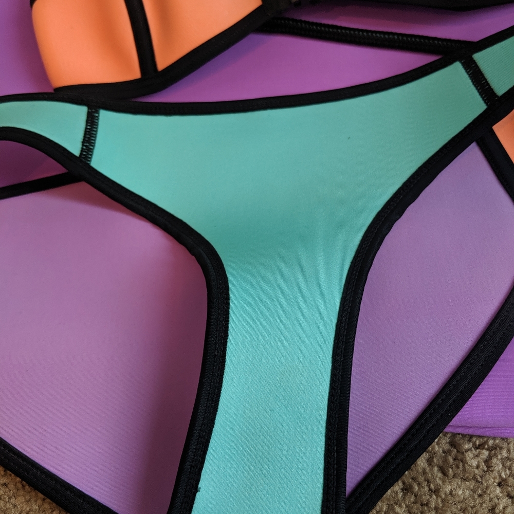 Triangl Bikini - Picture 5 of 13